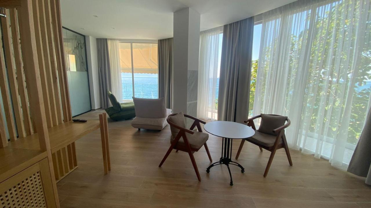Hotel Nimfa Vlorë Exterior foto